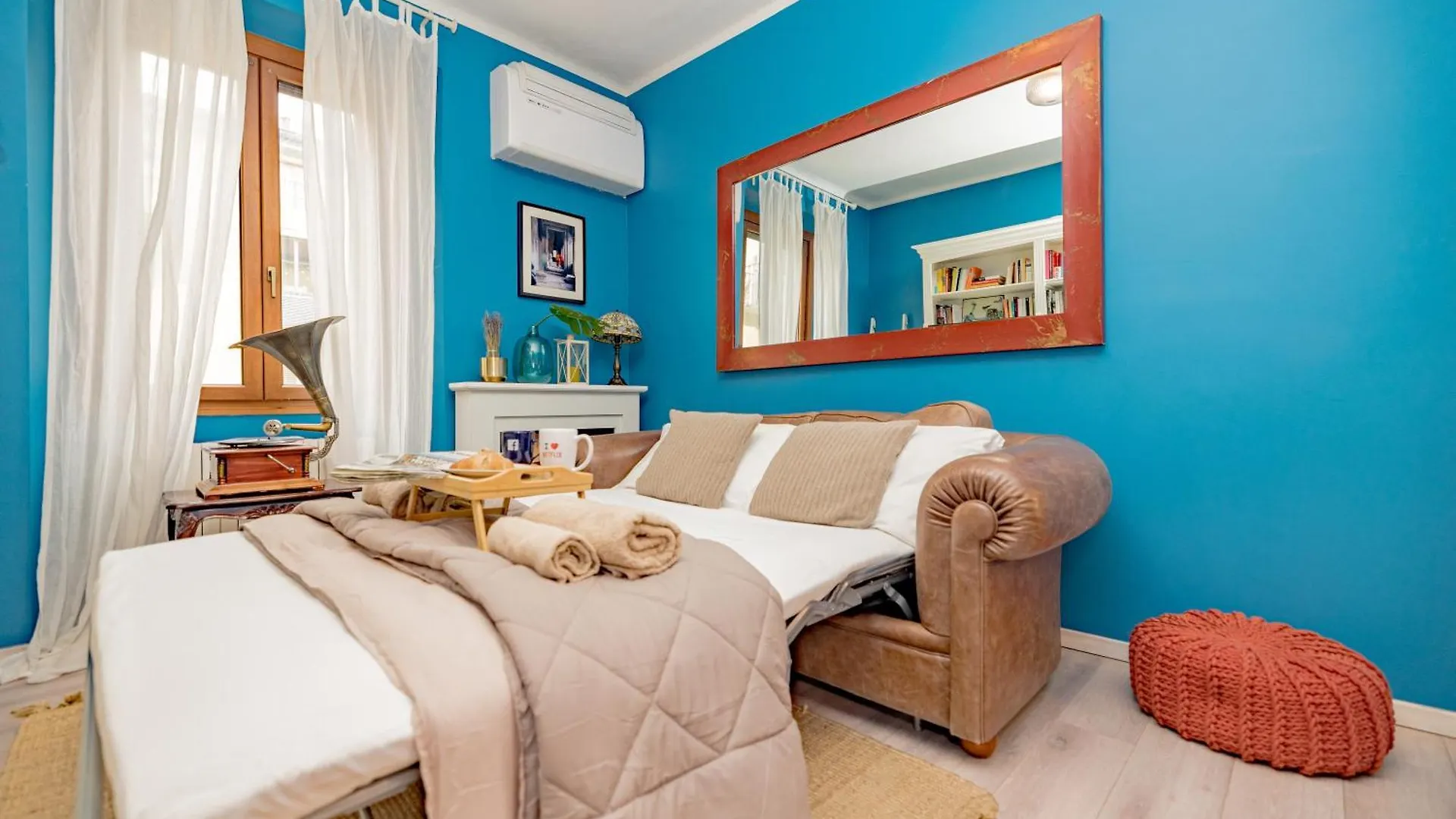 Vintage Gem - 8 Min Duomo Apartment Milan