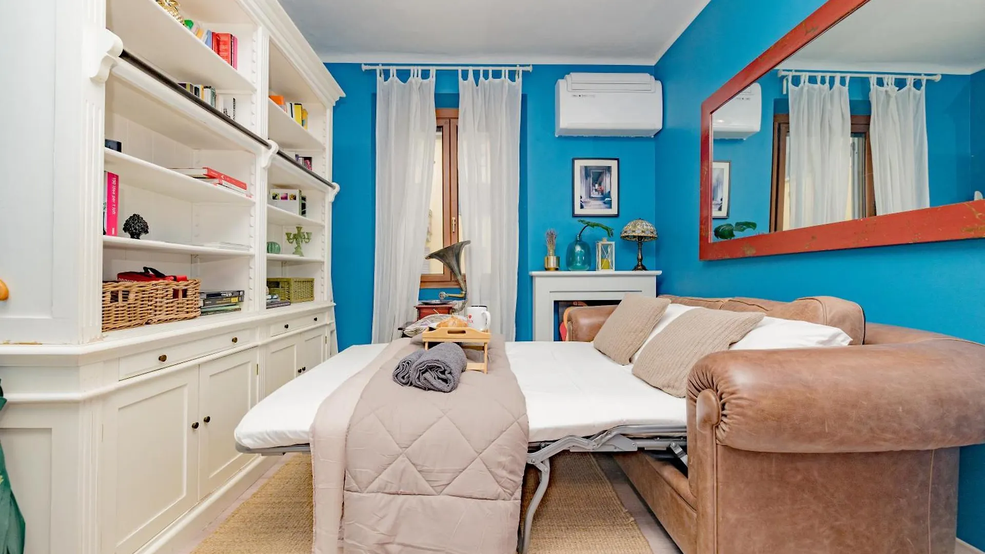 Vintage Gem - 8 Min Duomo Apartment Milan