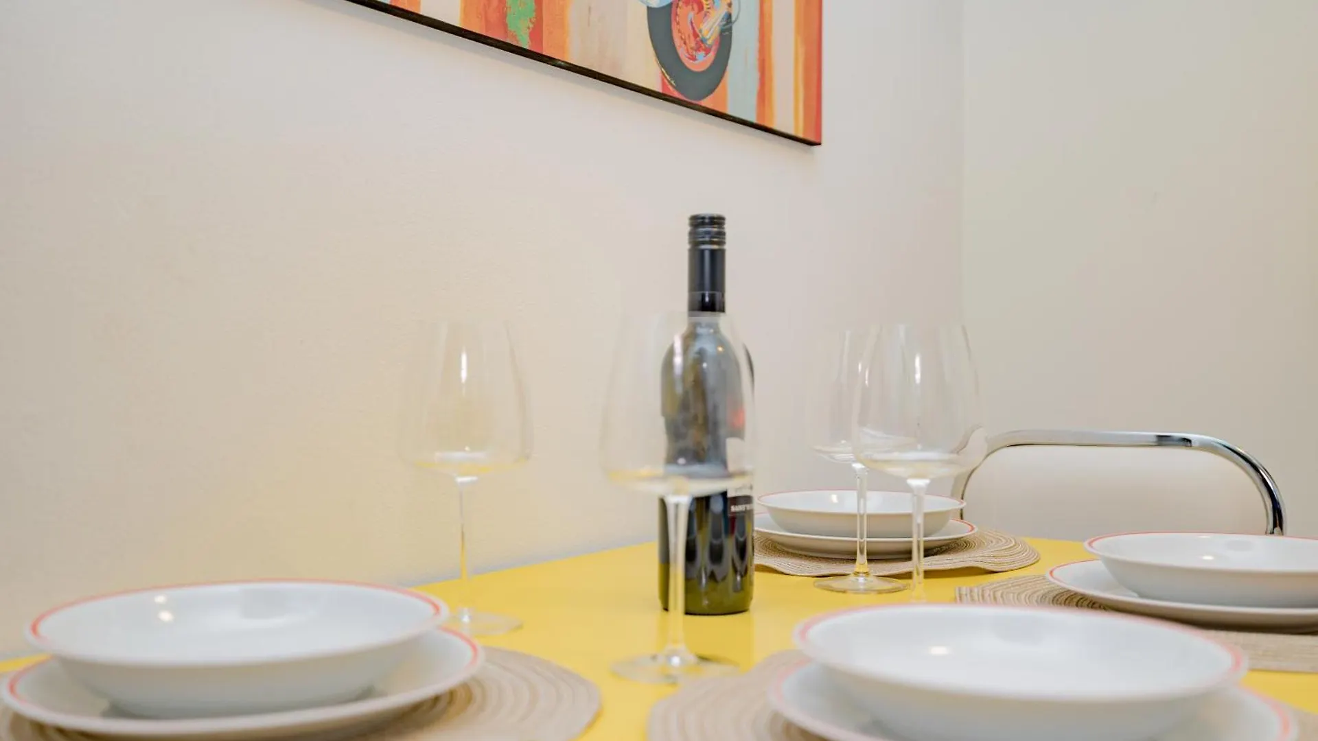 Vintage Gem - 8 Min Duomo Apartment Milan