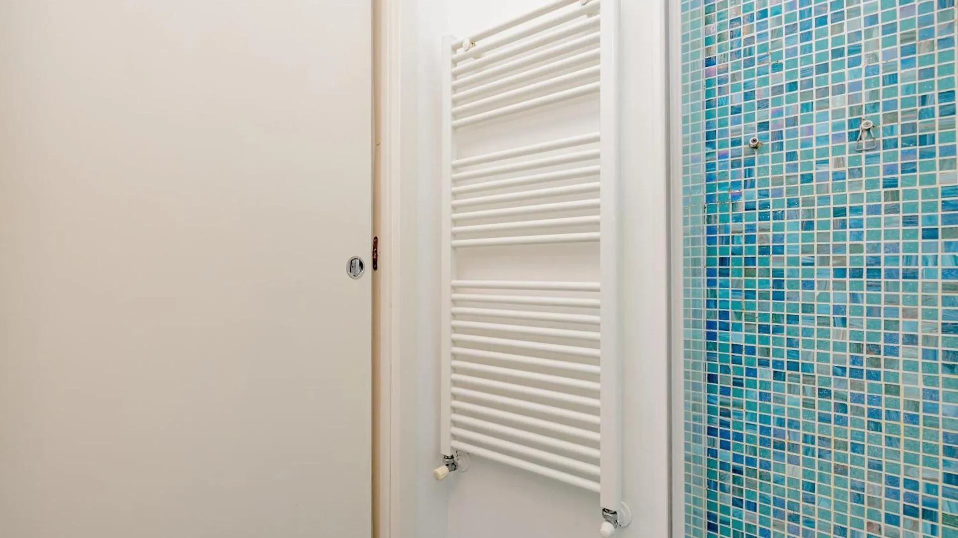 Vintage Gem - 8 Min Duomo Apartment Milan Italy