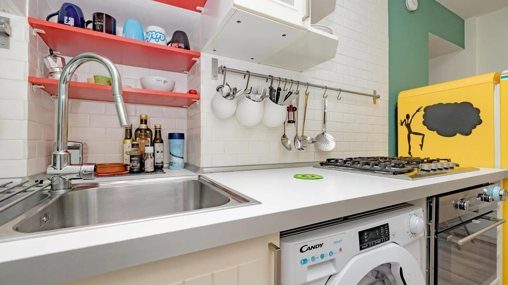 Vintage Gem - 8 Min Duomo Apartment Milan
