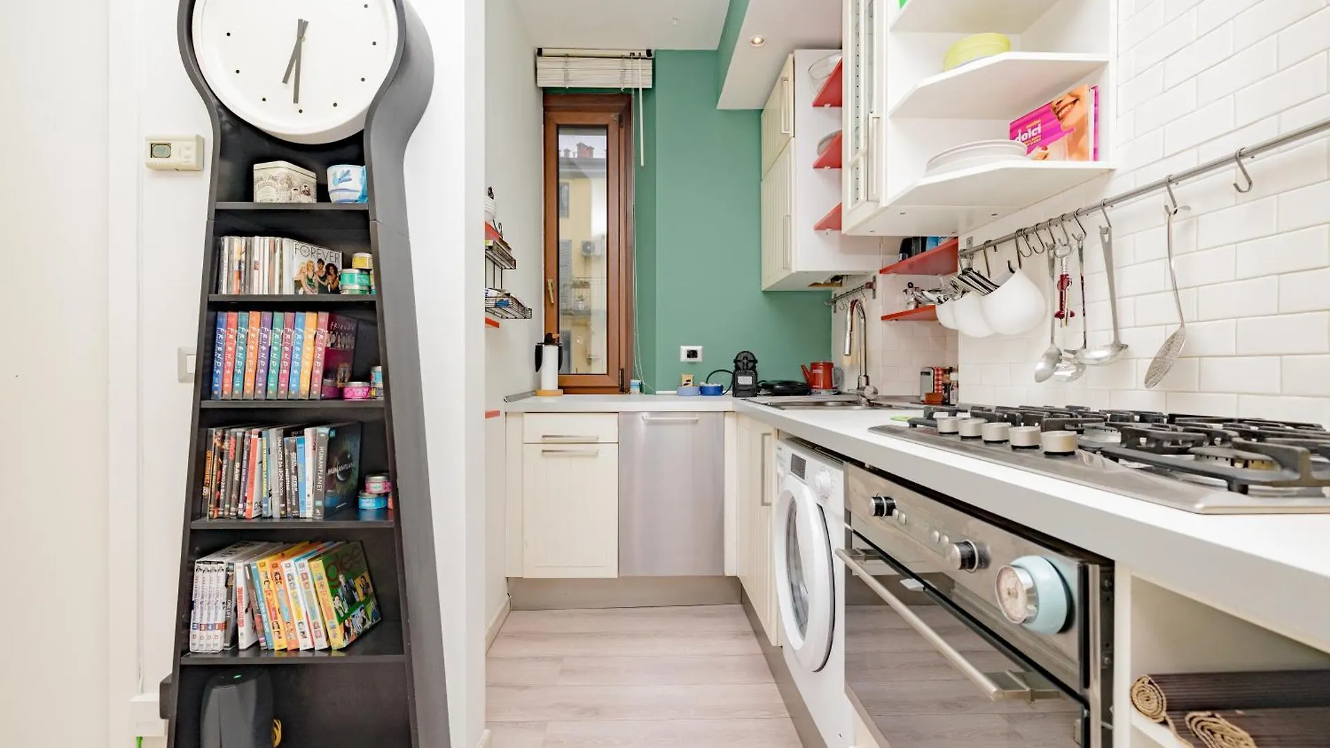 Vintage Gem - 8 Min Duomo Apartment Milan Italy